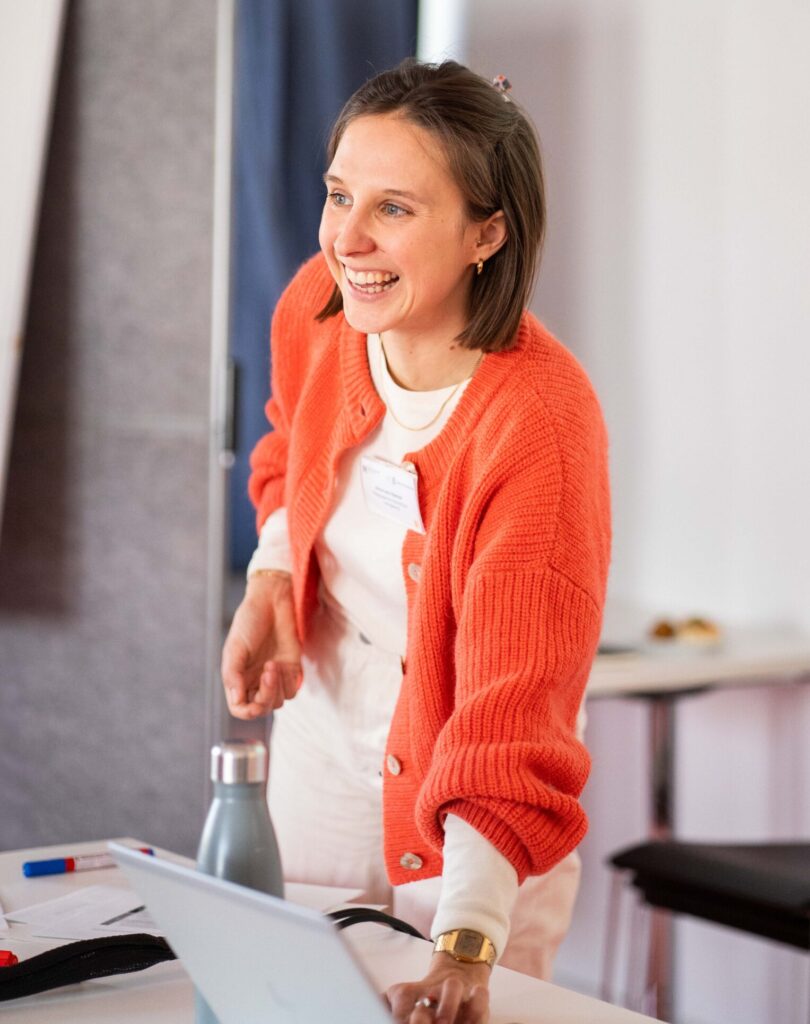 Anna-Lena Stettner bei einem Vortrag